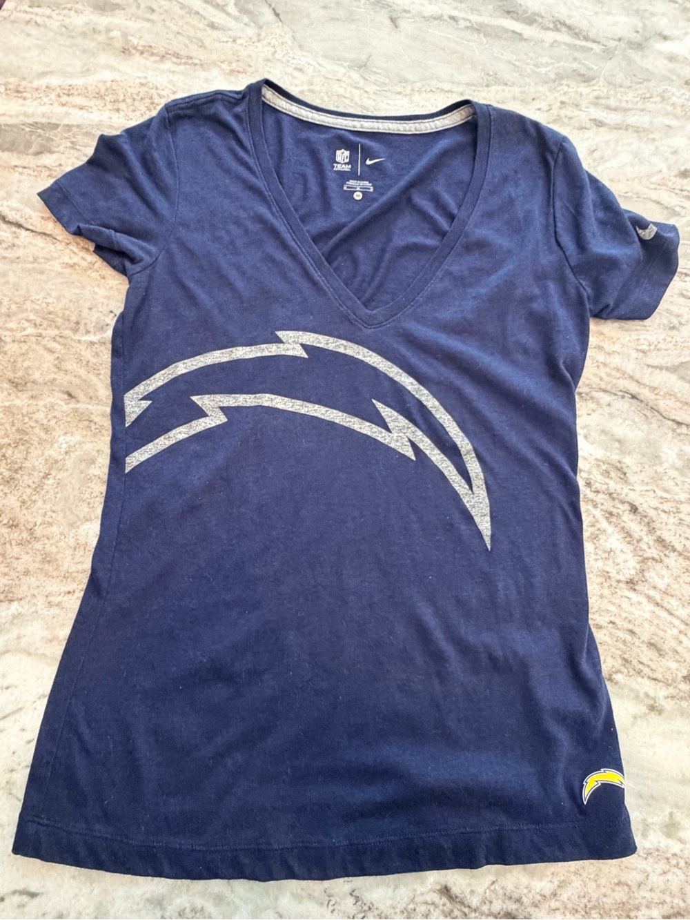 Nike NFL Los Angeles Chargers Women’s Medium V-Neck Tri-Blend Graphic Tee